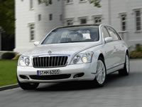 Front view of the Maybach Landaulet.