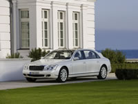 A profile view of the Maybach Landaulet.